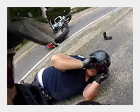 Deux motards chutent pendant une sortie