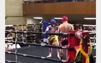 Boxe Thaï : il le met KO en 2 secondes